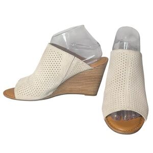FRANCO SARTO Yvette2 Cream Suede Perforated‎ Slip On Wedge Mule Sandal Size 10